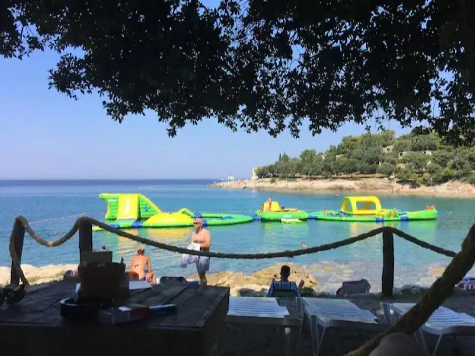 Vila Jolanda Πούλα Βίλα